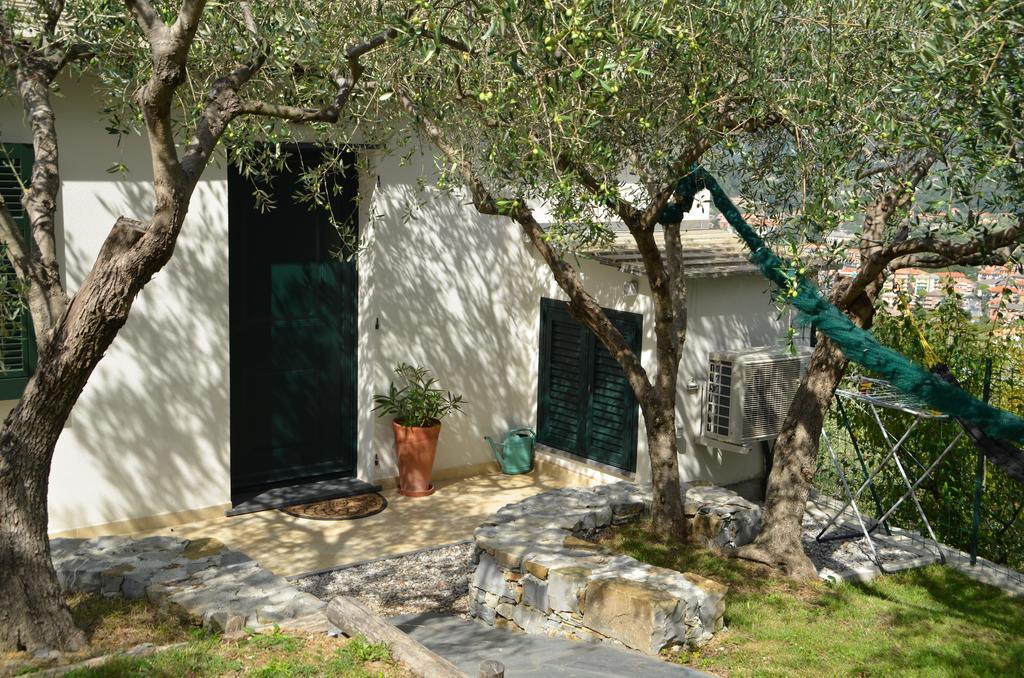 Agri Bed - L'Affittacamere In Collina - Guest Room On The Hill Lavagna Pokoj fotografie
